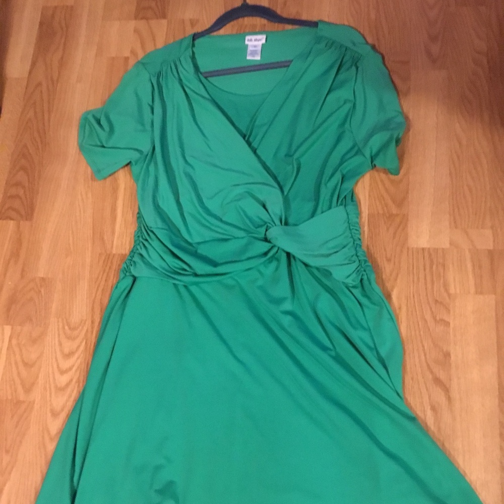 Women’s Dress 14P